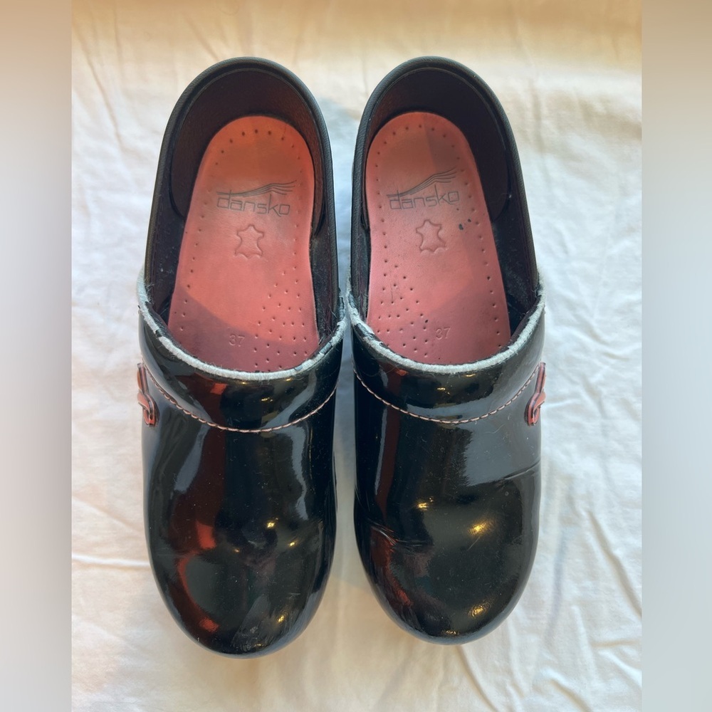 Womens Dansko Black Patent Leather Breast Cancer Professional Clogs - Picture 2 of 6